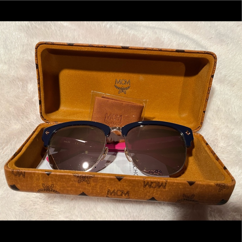 MCM Sunglasses Visetos 604S